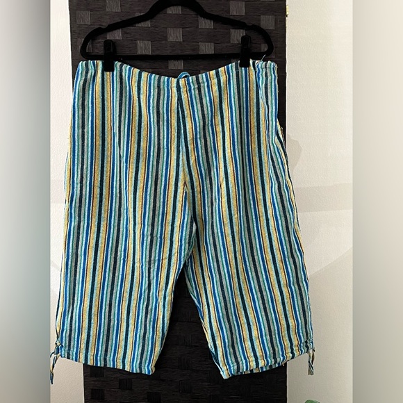 Lobos Del Mar woven drawstring shorts. - Picture 2 of 2